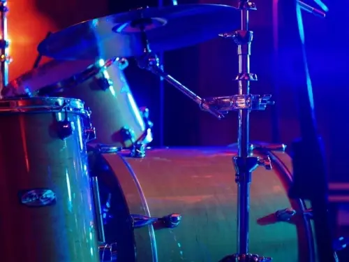 Nouveau groupe cherche batteur(euse) à Neuchâtel
