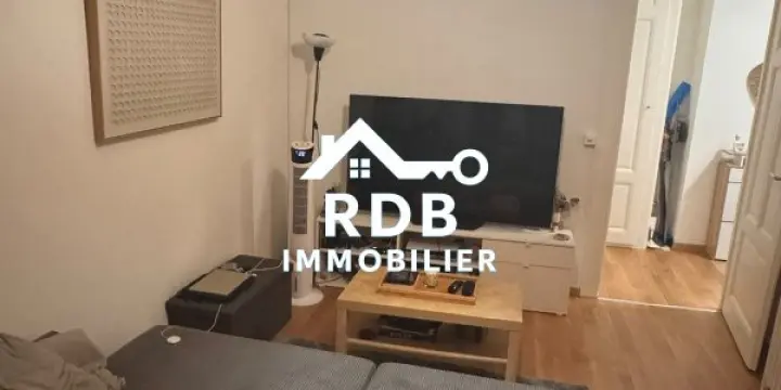 Appartement de 2,5 pièces au rez-de-chaussée situé à Genève 1203