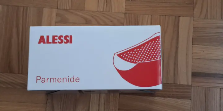 Râpe Alessi noire Parmenide neuve