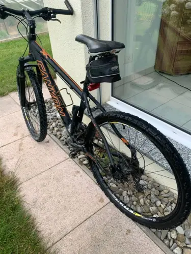 VTT Canyon bon état à Vuisternens-Devant-Romont