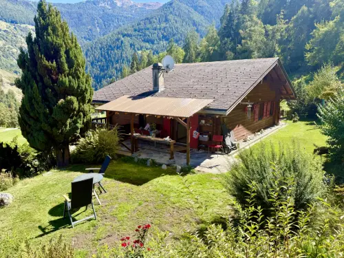 CHALET INDIVIDUEL AVEC VUE EXCEPTIONNELLE ET SANS VIS-À-VIS A BASSE NENDAZ