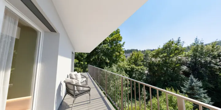 Lumière et espace dans un écrin moderne de 3,5 pièces, 98 m²