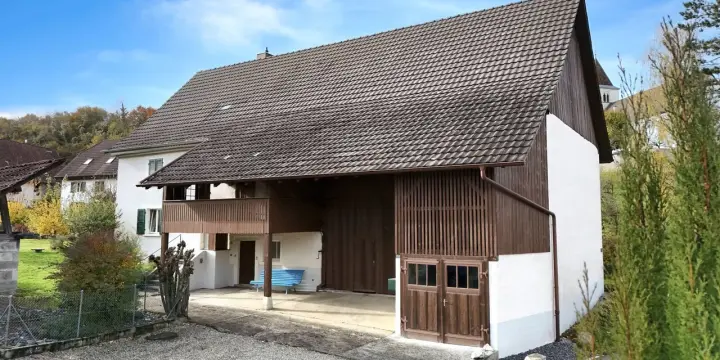 Maison de caractère de 4.5 pièces à vendre à Coeuve au Jura