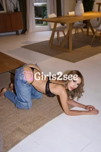 Amanda - j'adore le sexe en particulier l'anal...