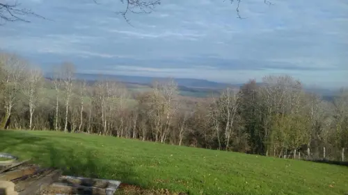 Joli maison dans charmant petit village à Bourbonne les Bains