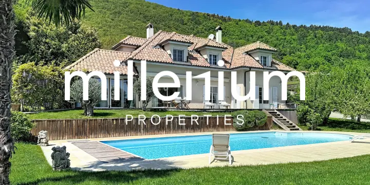 Superbe Villa au calme à proximité immédiate de Genève