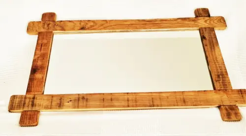 Miroir mural en bois à Cologny