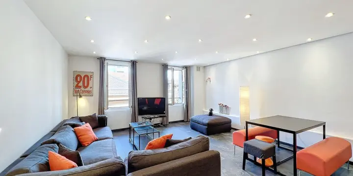 Centre Ville - Magnifique Loft meublé et rénové