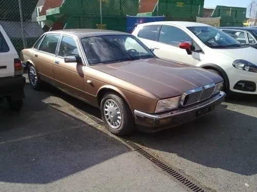 Jaguar Sovereign 3,6 l à Roche
