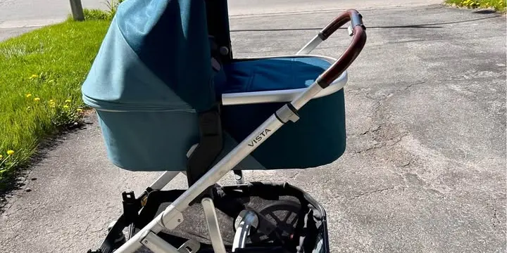 Uppababy Vista V2, nacelle, siège vibrant et adaptateurs