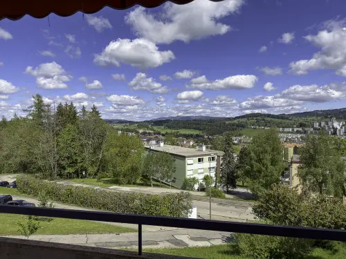AU POINT-DU-JOUR, LA VILLE S'ÉVEILLE SOUS VOS YEUX