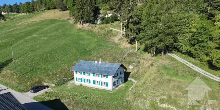 Maison de deux logements refaite à neuf! Calme, vue, ensoleillé