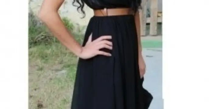 Jolie brune très pétillante 