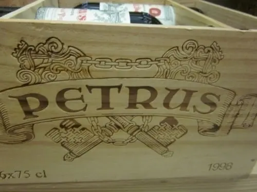 06 Bouteilles château Pétrus 1998 à Lausanne