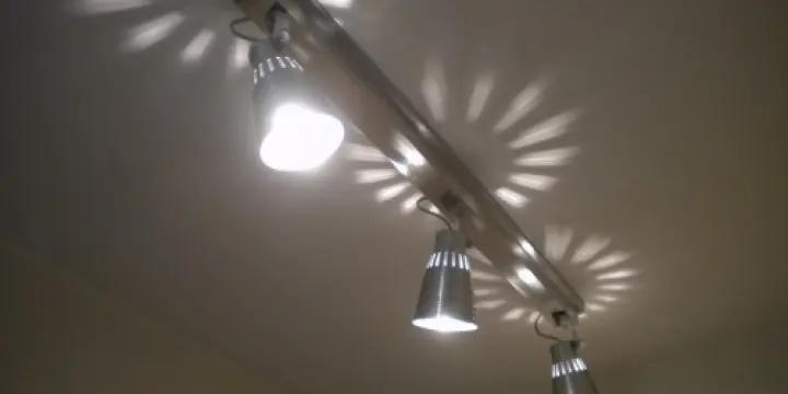 Grande lampe de plafond