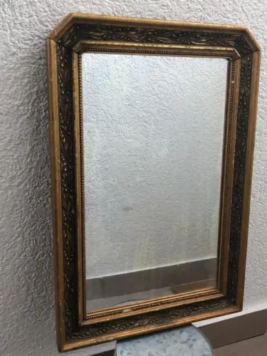 Miroir rectangulaire à La Chaux-de-Fonds
