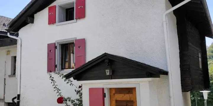 Preissenkung um 5% -- Historisches Walliser Haus