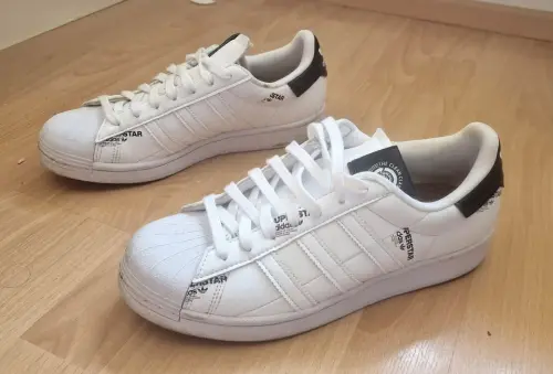 Adidas Superstar - Taille 40 2/3 à La Chaux-de-Fonds