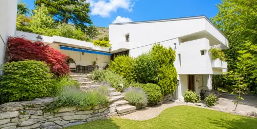 A VENDRE - Villa d'architecte 6.5 pièces en triplex à Sion