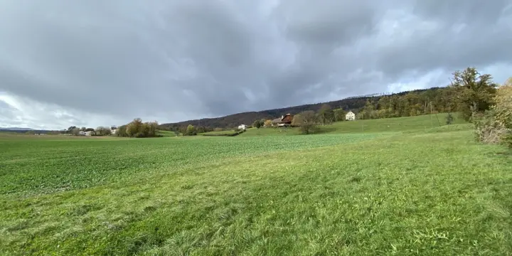 Terrain de 1'966 m2 idéalement situé dans un quartier résidentiel