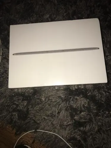 Boîte fraîche MacBook Air 12" à Jura