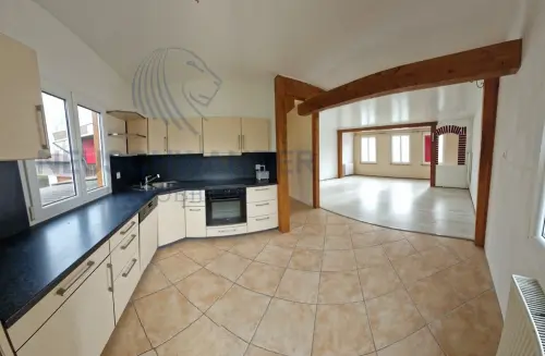 Appartement dans une maison locative de deux logements à Réclère
