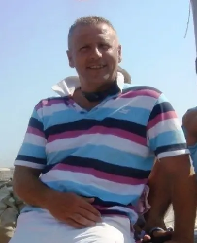 je recherche une relation à bure (Jura)