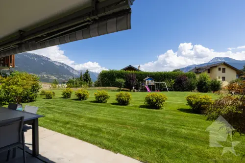 Rez 5,5 pièces terrasse et jardin, résidence secondaire et étrangers à Mollens VS