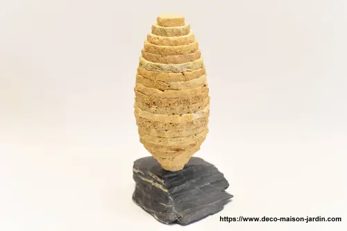 Sculpture en Travertin Doré et Ardoise - Statue Jardin - Décoration Maison à GENEVE