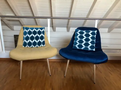 Fauteuils et méridienne petit espace à BERNEX