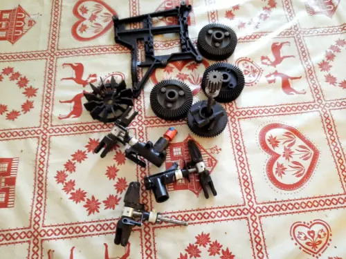 helicoptère et pièces à Genève