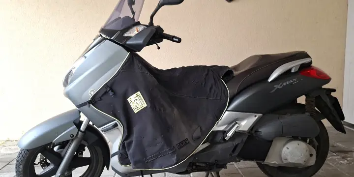 A vendre Scooter Yamaha X-MAX 250 gris