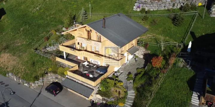 Chalet familial avec emplacement exceptionnel proche des télécabines