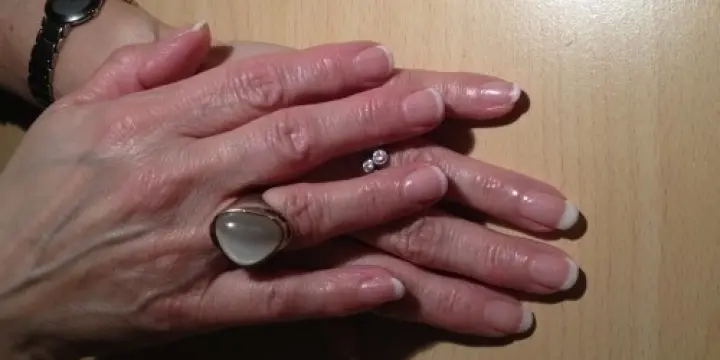Pose de vernis semi-permanent 