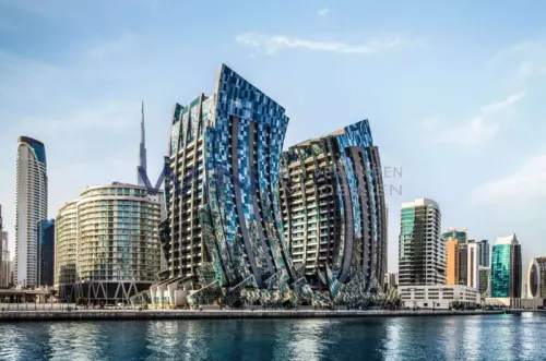 Alle Farben vereint in Glanz à Dubai