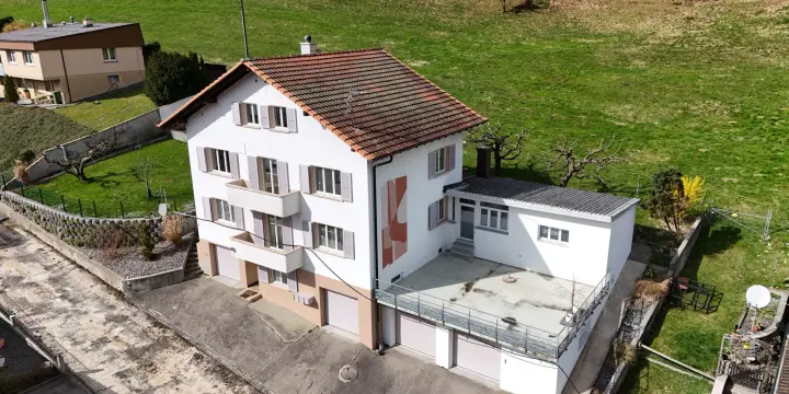 À vendre à Roches (BE) immeuble de 3 appartements avec 4 garages
