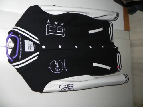 A vendre veste neuve t. 16 ans à Yverdon