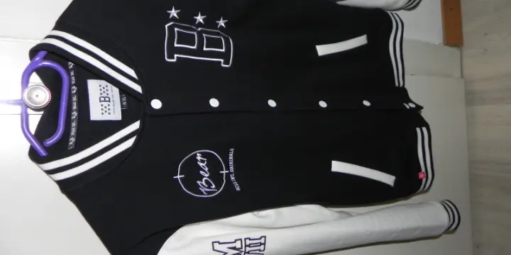 A vendre veste neuve t. 16 ans