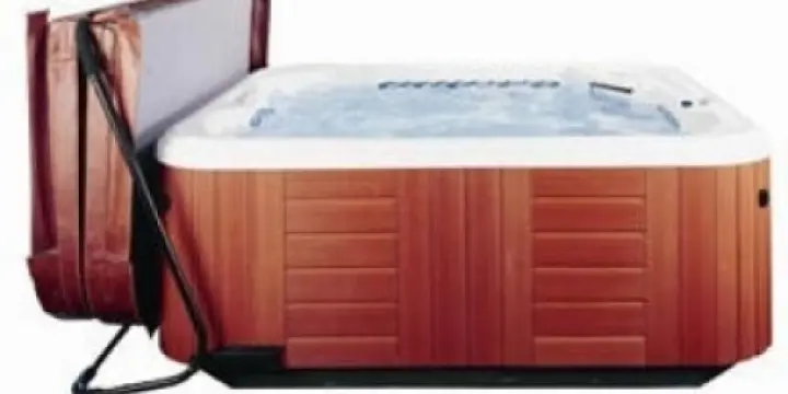 Lève couverture surbaissé pour spa