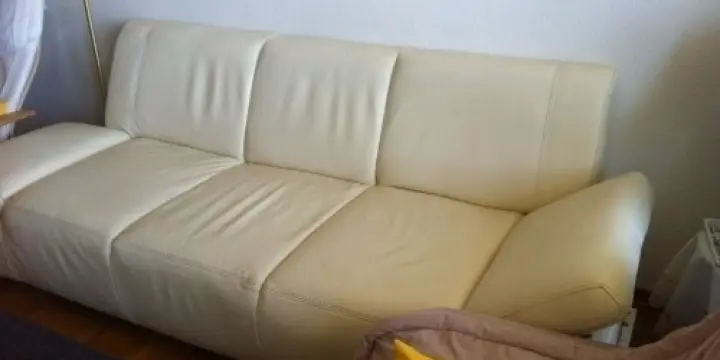 fauteuil en cuir blanc trois places
