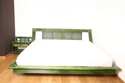 Lit double en Rotin de marque Maugrion, matelas et sommier à Venthône