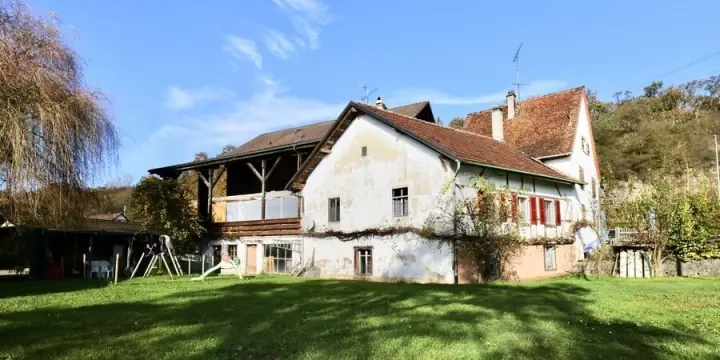 Domaine équestre avec hôtel-restaurant et appartement de fonction