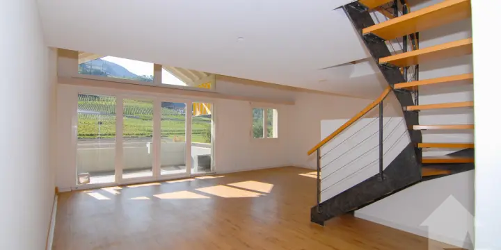 Spacieux appartement de 5,5 pièces avec vue dégagée à Bramois