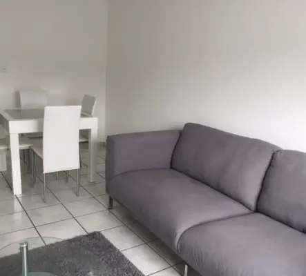 Attique de charme bien située en vieille ville