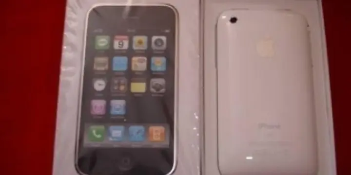 APPLE iPhone 3G S 32 Go blanc + Car kit 