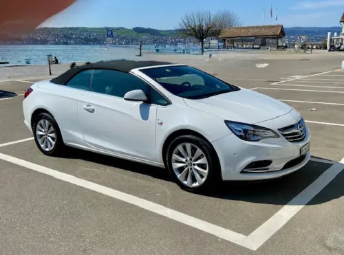 Très belle OPEL Cascada 1.6 16 V Cosmo de Juillet 2015 à Thierrens