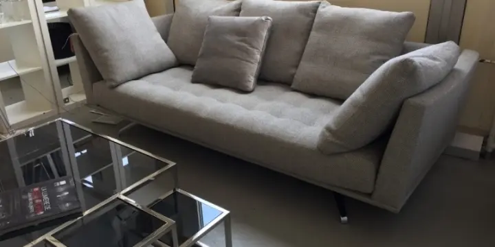 2 canapés haut-de-gamme gris