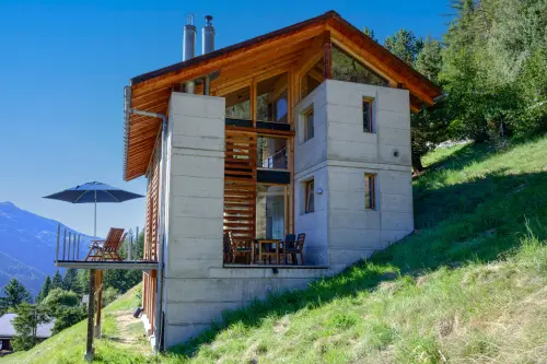 Séduisant chalet d'exception avec panorama alpin absolu à St-Luc