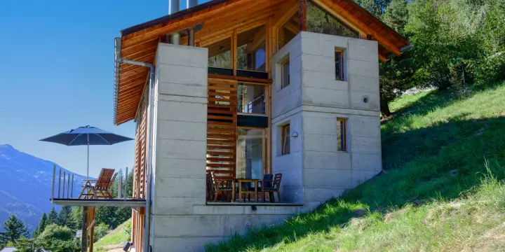 Séduisant chalet d'exception avec panorama alpin absolu