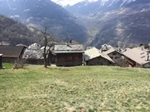 Parcelle constructible pour un chalet individuel à Mase